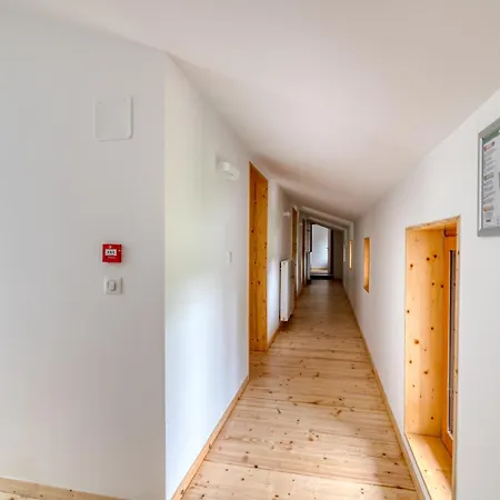La Inco Kır Evi *